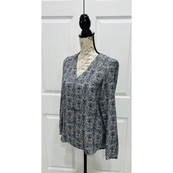 Comptoir Des Cotonniers 100% Silk Long Sleeve Blue Gray V-Neck Blouse Top Sze XS - Picture 3 of 6